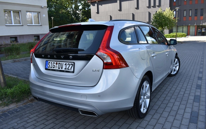 Volvo V60 cena 57900 przebieg: 162000, rok produkcji 2016 z Krzanowice małe 781